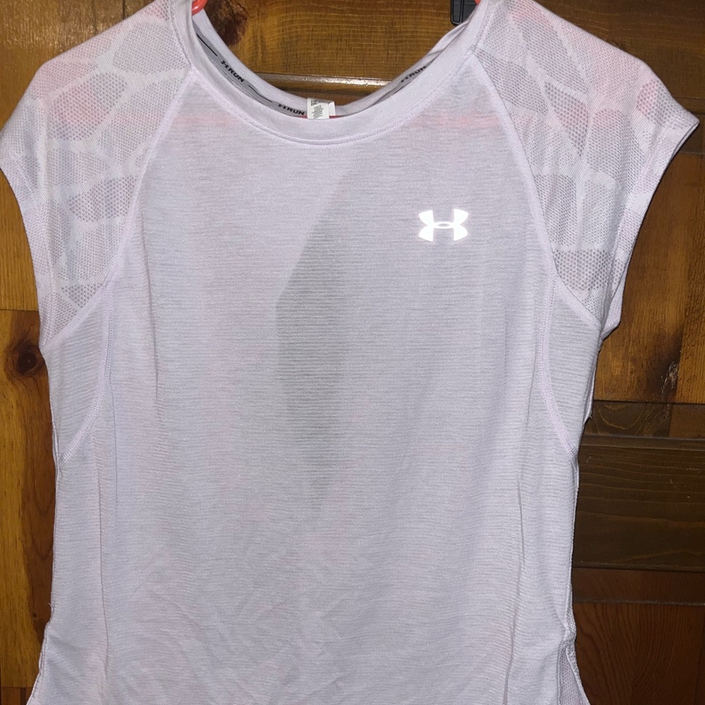 Under Armor size small workout top